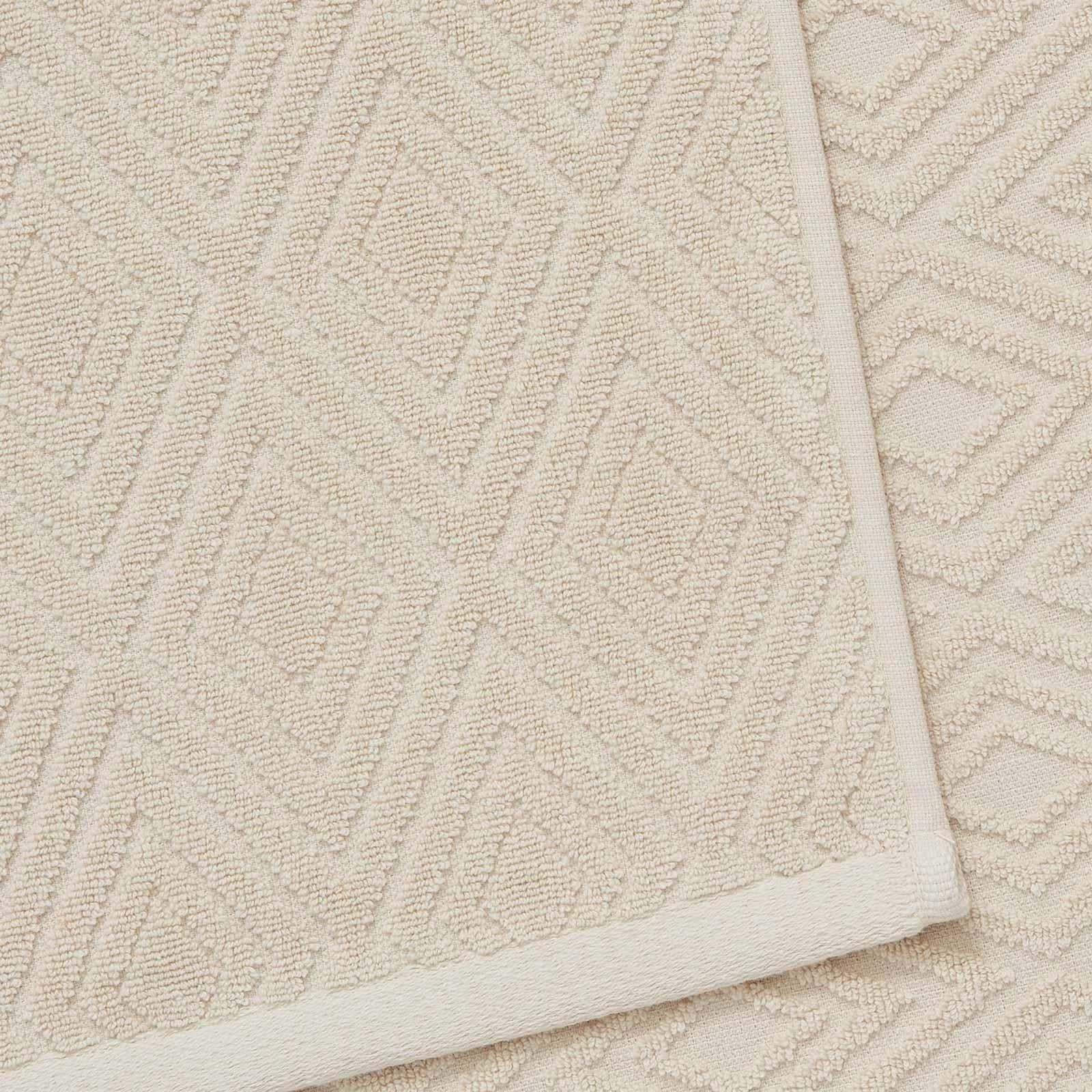 Diamond Geo Sculpted 4 Piece Towel Bale Natural 5 Diamond Geo Sculpted 4 Piece Towel Bale Natural - Image 3