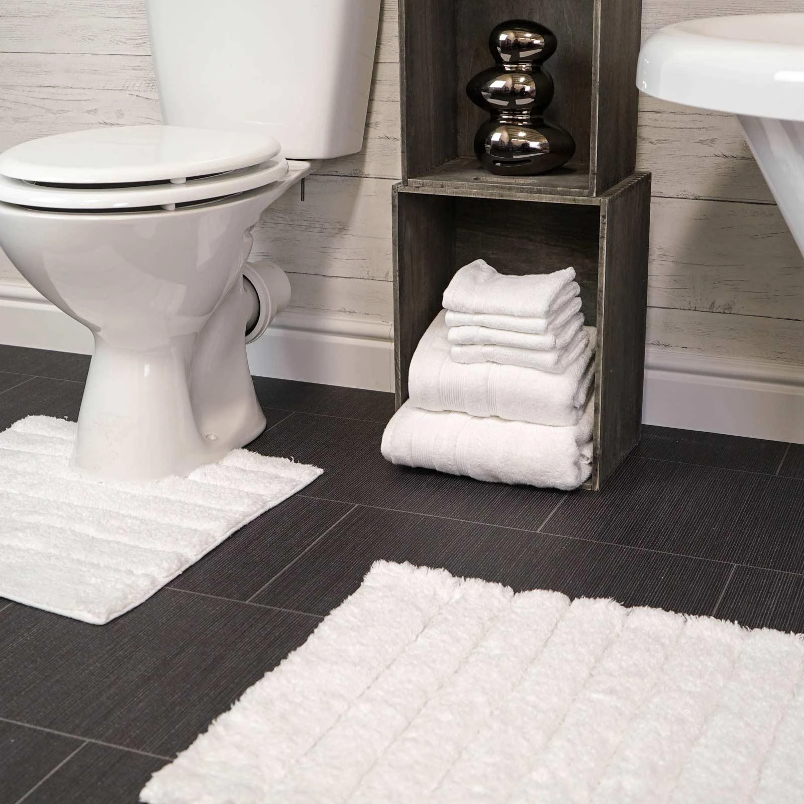 Allure Linear Rib Cotton Bath & Pedestal Mat Set White 3 Allure Linear Rib Cotton Bath & Pedestal Mat Set White